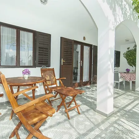 Maksim Apartment *
